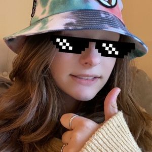 Meet your Posher, Clara